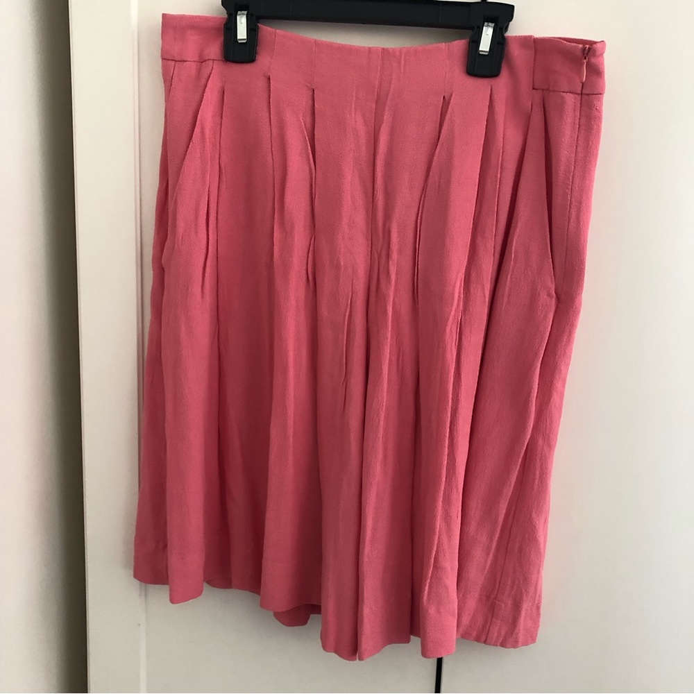 Authentic See by Chloe pink wide pleated pink skort size 6